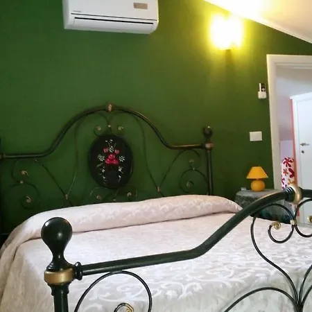 Alojamento de Acomodação e Pequeno-almoço Santantonio Villa Tucci